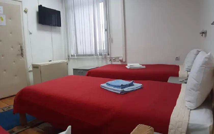 hotel-pirot-2-bed-room_no6_7